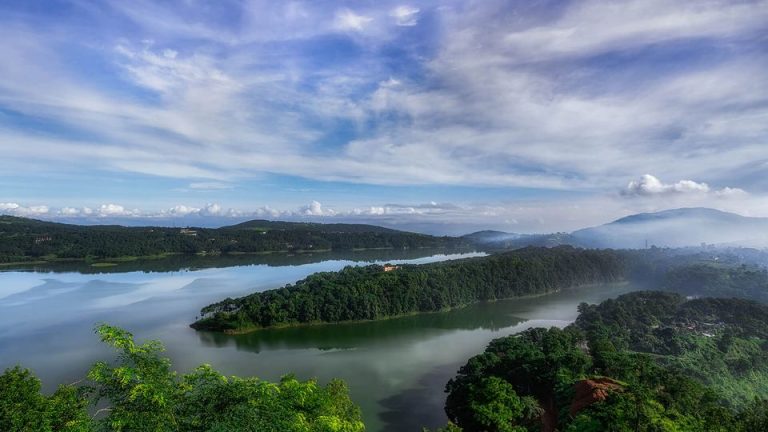 মেঘালয় বেড়াতে গেলে উমিয়ম লেক